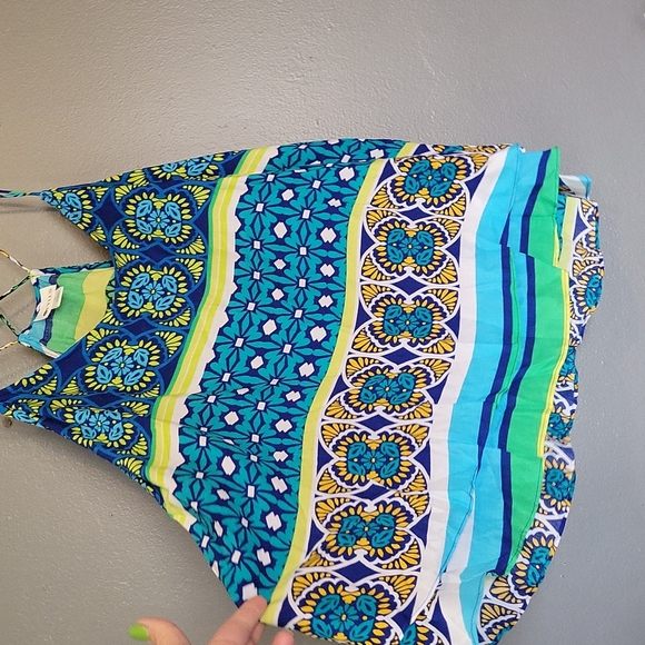 ☆ Size Lg Top☆ - Picture 2 of 7